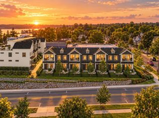 5 Uptown Ln, Charlevoix, MI 49720