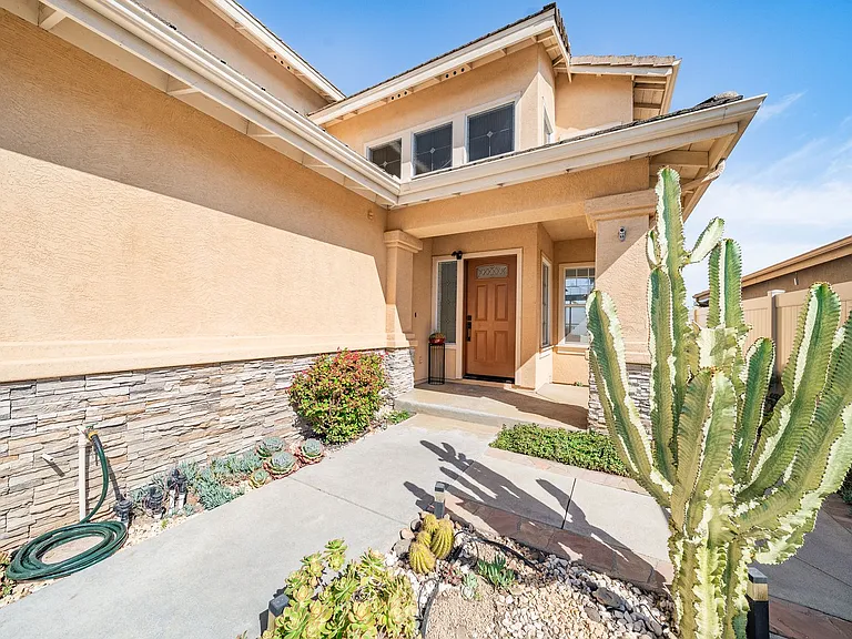 2283 Rock View Gln — Photo 45