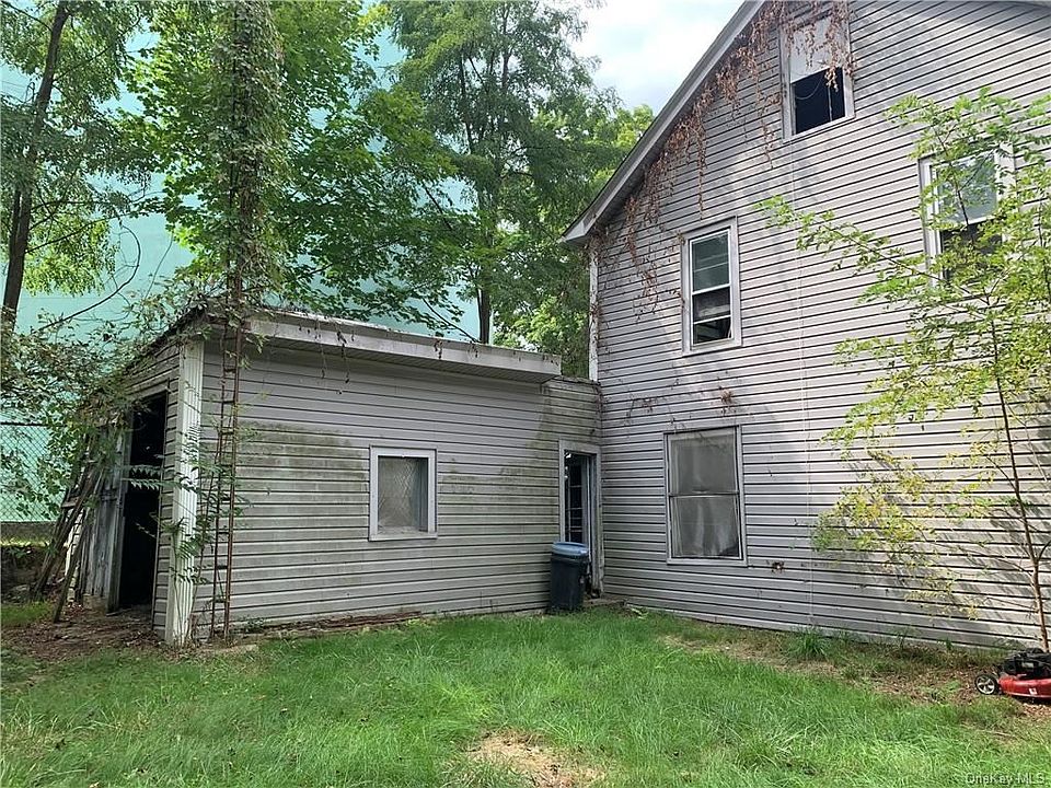 74 Gladstone Ave, Walden, NY 12586 Zillow