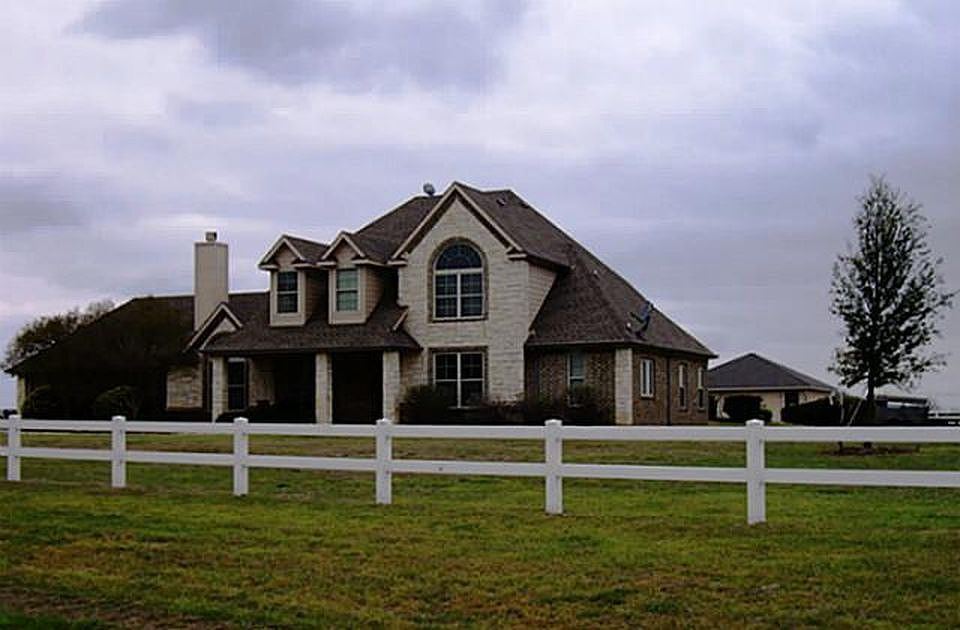 1st image of 128 Lakeshore Dr