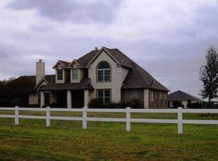 128 Lakeshore Dr, Waxahachie, TX 75165