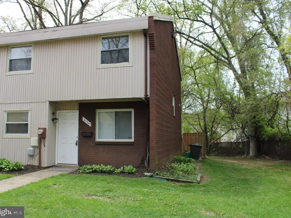 8734 Brae Brooke Dr, Lanham, MD 20706