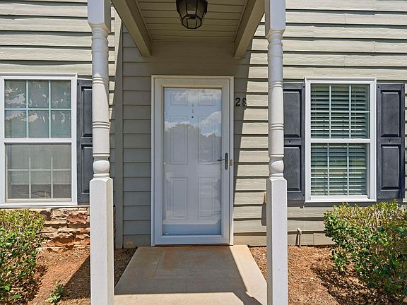 5th image of 106 Lena Ln