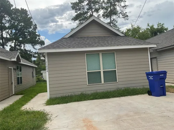 11604 Vistawood St, Willis, TX 77318