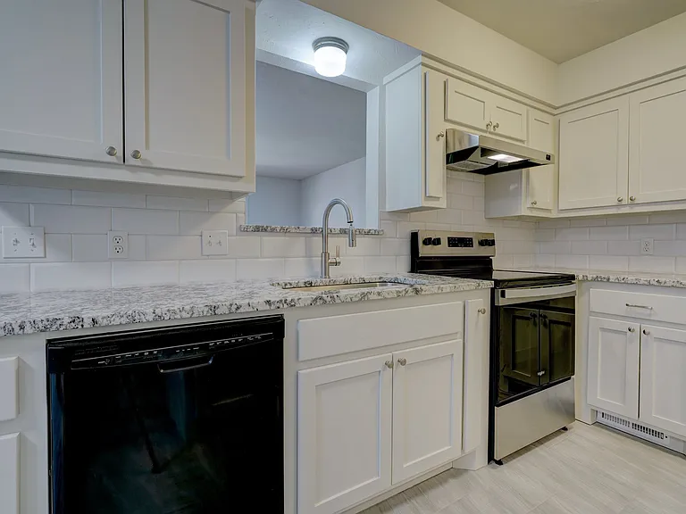 8916 Kenny Cir — Photo 8