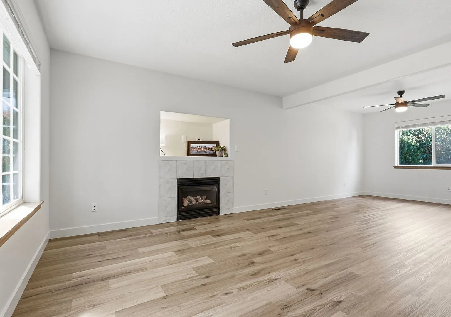 Newly Updated Stunning Home — Photo 4