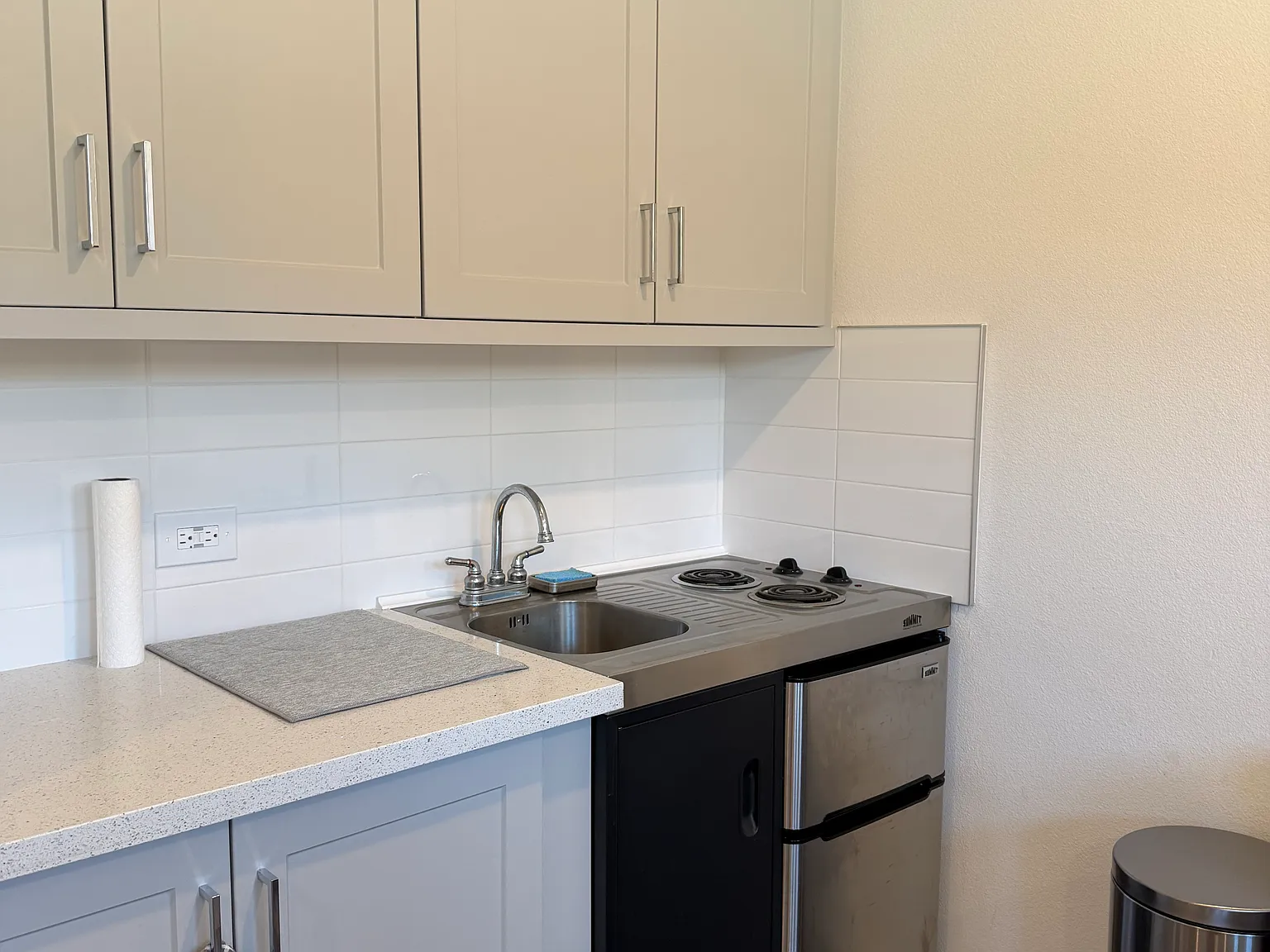 1 bed, 700 sqft, $2,000 — Photo 3