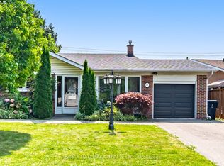 47 Marthclare Ave, Toronto, ON M3A 1E1