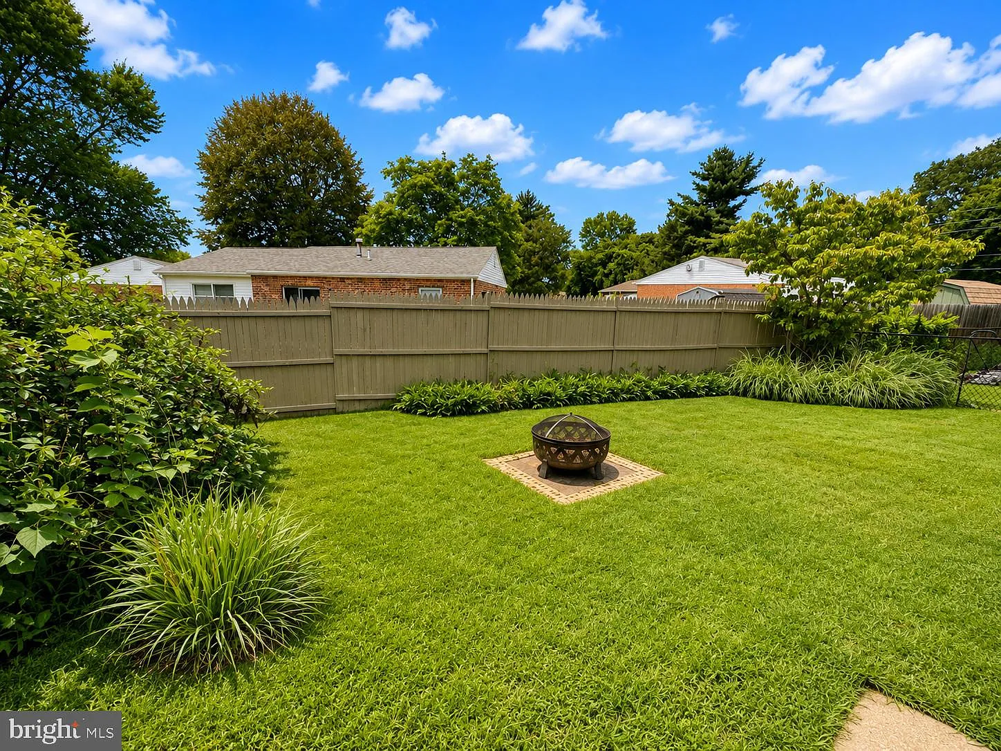 2 bed, 1.0 bath, 882 sqft, $1,850 — Photo 3