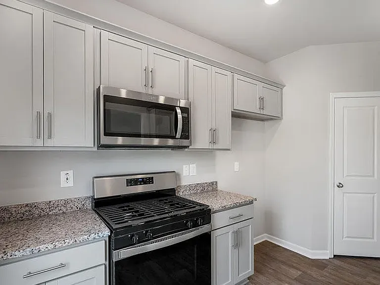 451 David Hill Dr — Photo 18