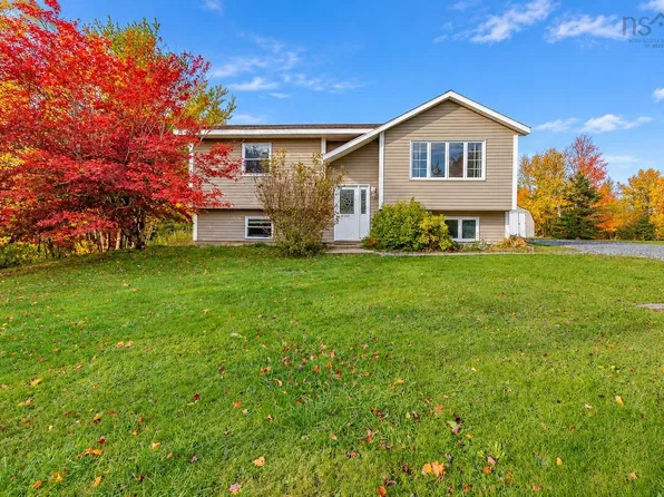602 Hills Rd, Albert Bridge, NS B1K 3G9