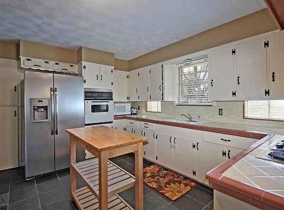 4th image of 2433 Wildoak Dr