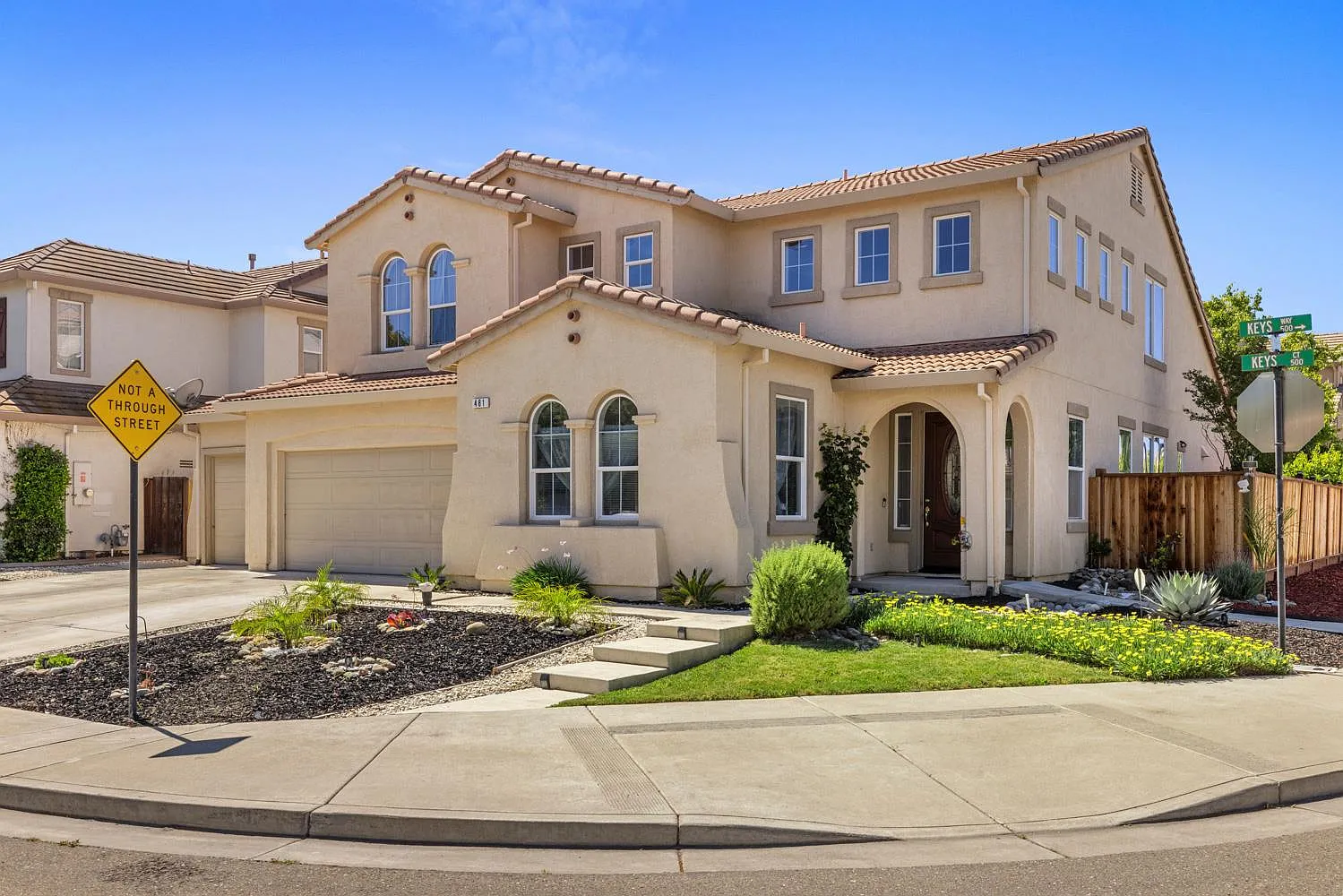 481 Keys Ct photo 1