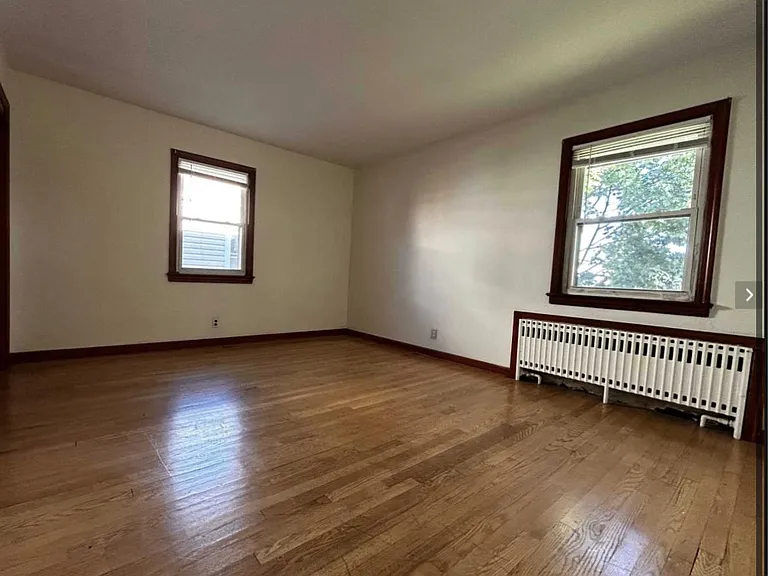 34 Burns Ave #1 — Photo 8