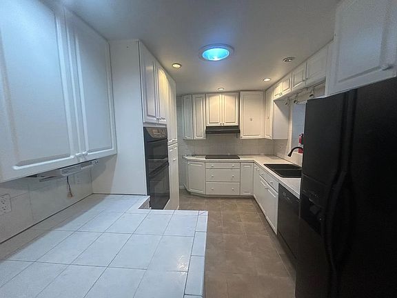 3rd image of 1375 S Eaton Ct