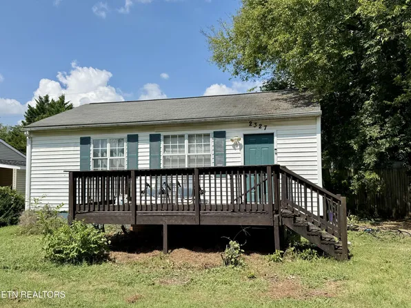 2327 Grove St, Maryville, TN 37804