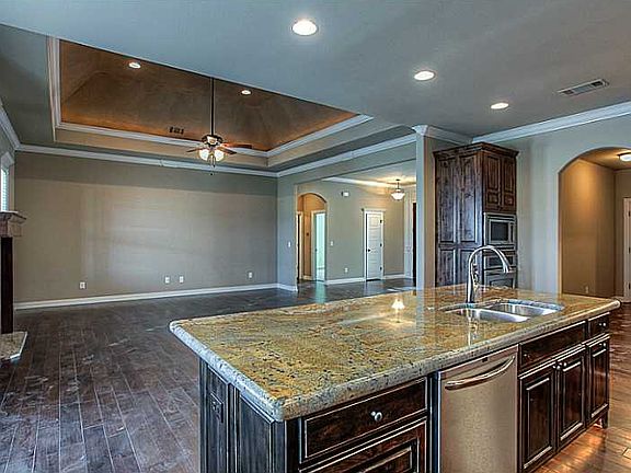 5th image of 3305 SW Mahogany Ave