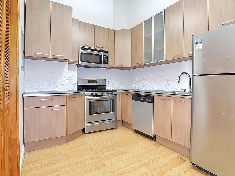 410 Central Ave #2D — Photo 9