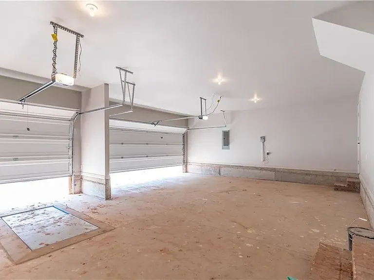 4201 Clevenger Dr — Photo 31