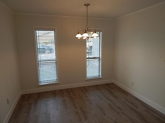 3rd image of 11401 Wedgewood Ln