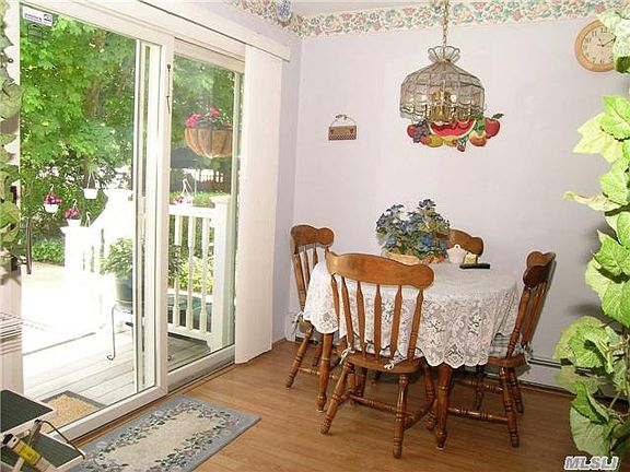 5th image of 67 Hanrahan Ave
