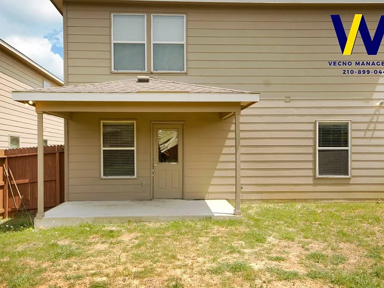 437 Auburn Park — Photo 23