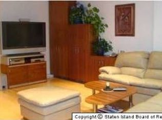 433 Manhattan St, Staten Island, NY 10307