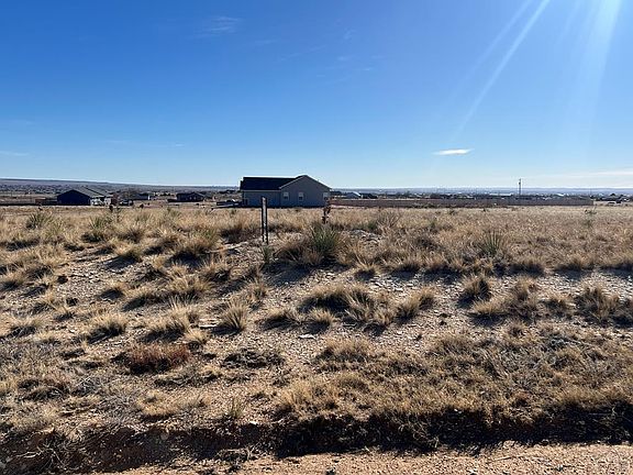 3rd image of 468 E Goldenrod Dr