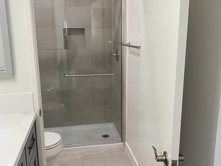 12840 Moorpark — Photo 23