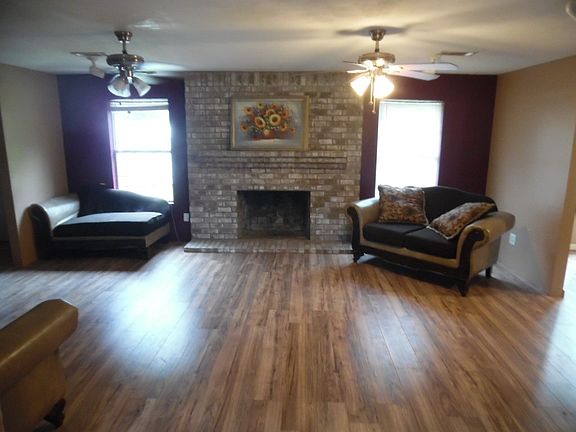 3rd image of 23192 Highway 6 E