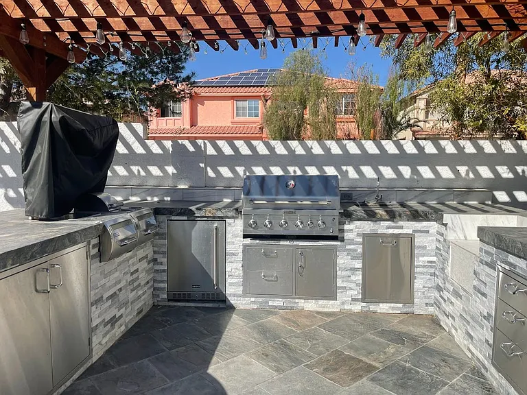8757 Castle Hill Ave — Photo 51