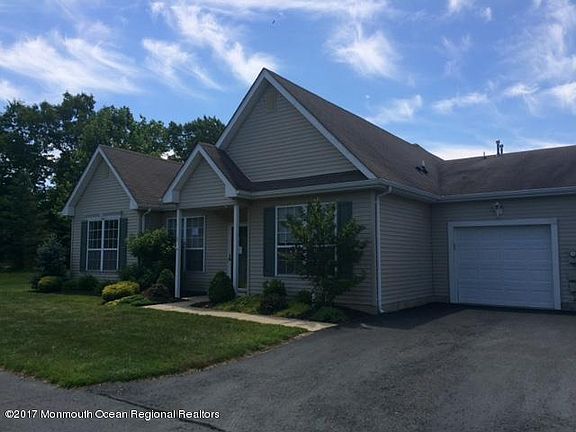 2nd image of 5 Deerchase Ln