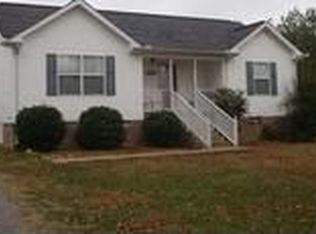 5240 Meadowwood Dr, Bon Aqua, TN 37025