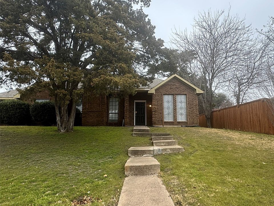 1st image of 801 Woodridge Dr