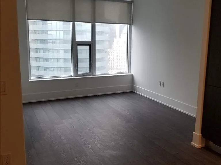 10 York St #3102 — Photo 3