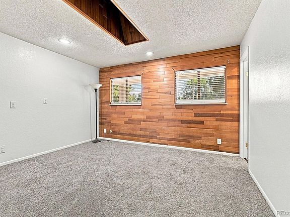 4th image of 3748 S Mission Parkway