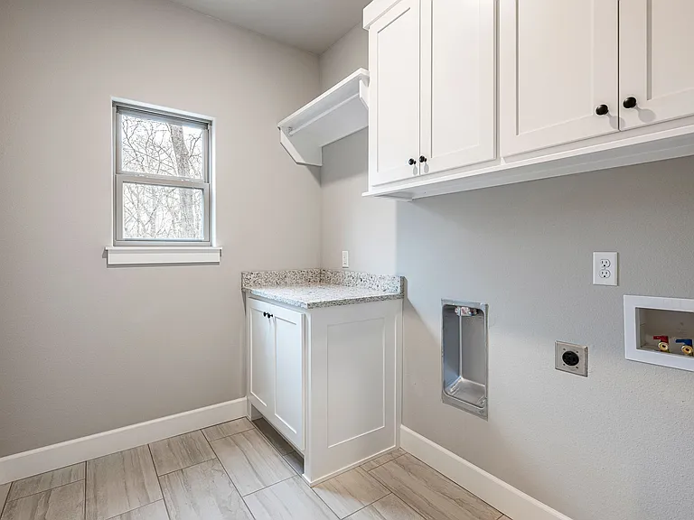 32 Taransay Dr — Photo 15