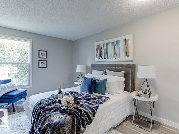 5th image of 7032 Mill Woods Rd S