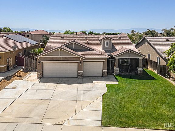 2nd image of 10909 Rainwater Ln