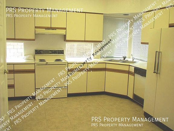 5th image of 4661 W Ivanhoe St