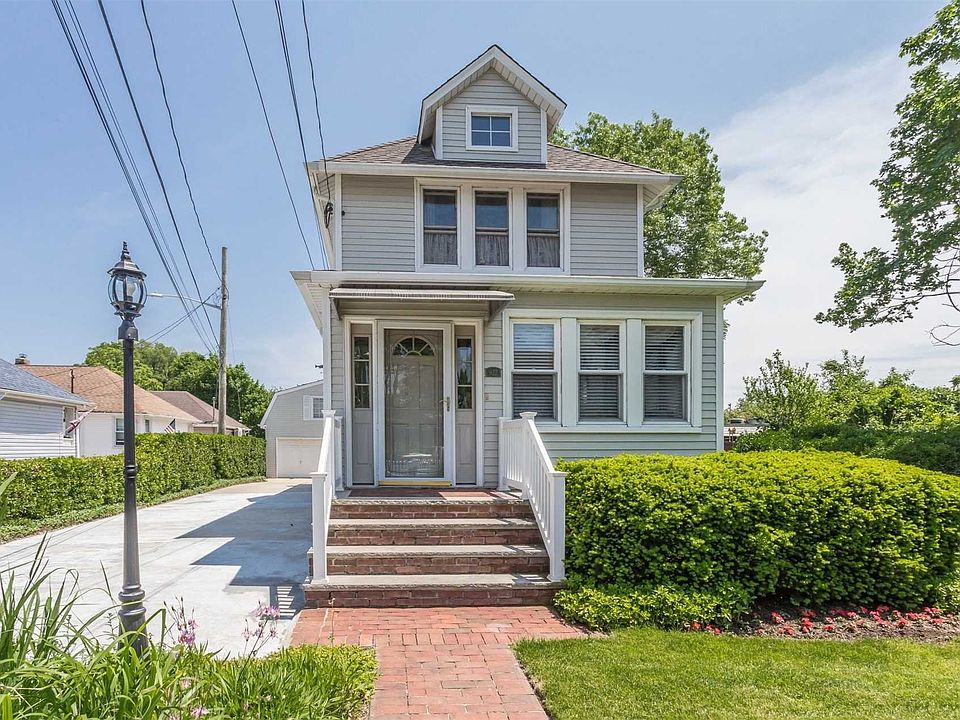 1st image of 922 Southard St