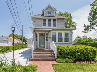 922 Southard St, Baldwin, NY 11510
