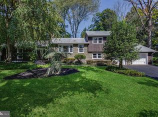 24 Broadripple Dr, Princeton, NJ 08540
