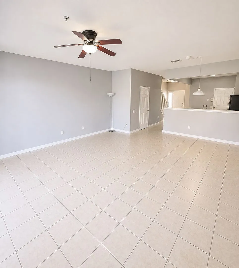 MetroWest Orlando Townhome for Rent | 3 Bed, 2.5 Bath | Lake Views — Photo 4