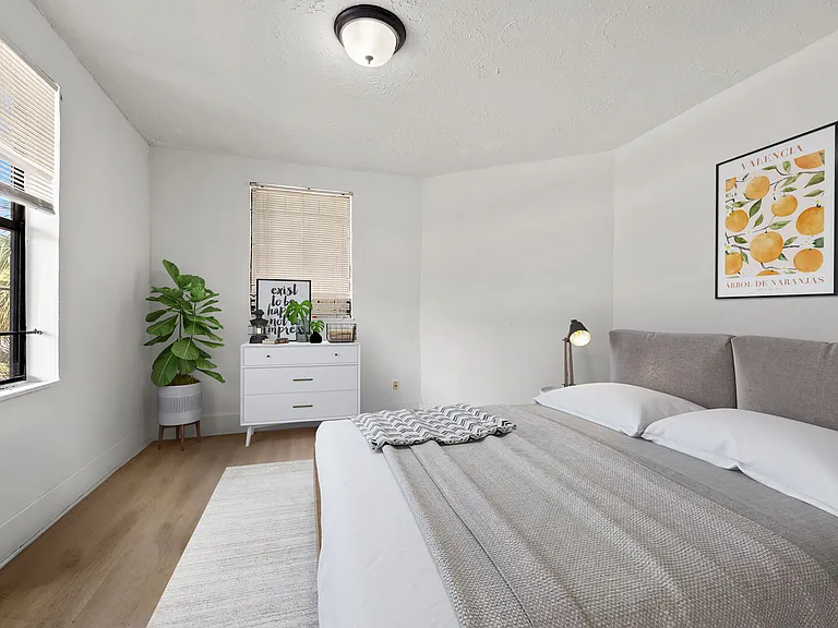 647 Pippin St #1 — Photo 2