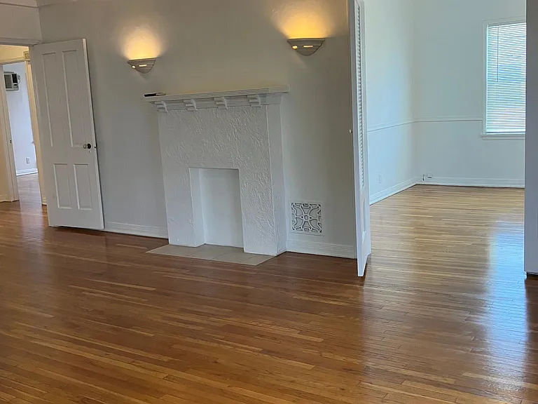 442 N Spaulding Ave #442 — Photo 6