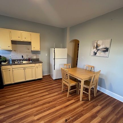 4th image of 1116 W State St Floor 1