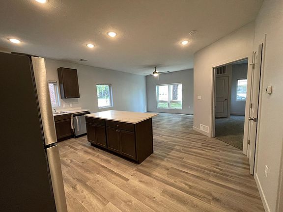 5th image of 2400 Q St #103