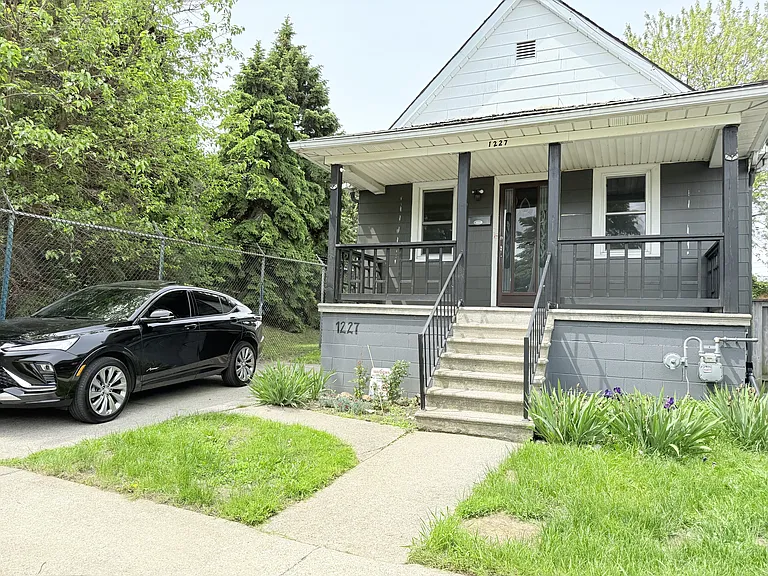 1227 Henry Ford Centre Dr #MAIN — Photo 18
