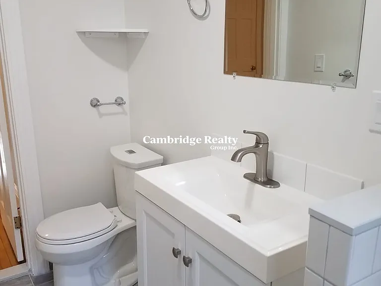 8 Farrington Ave #4T — Photo 20
